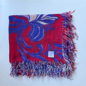 Chan Luu 100% CASHMERE SCARF RED FLORAL